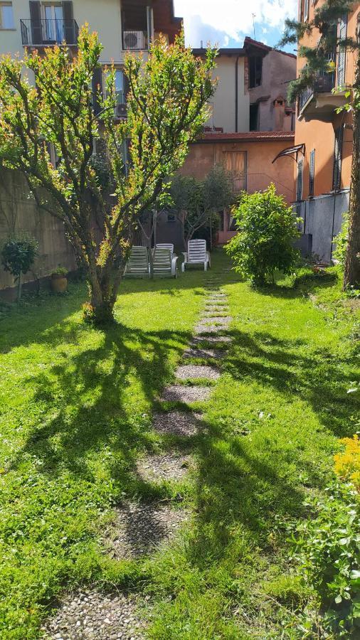 Апартаменты Il Giardino Dei Fiori Манделло-дель-Ларио Экстерьер фото